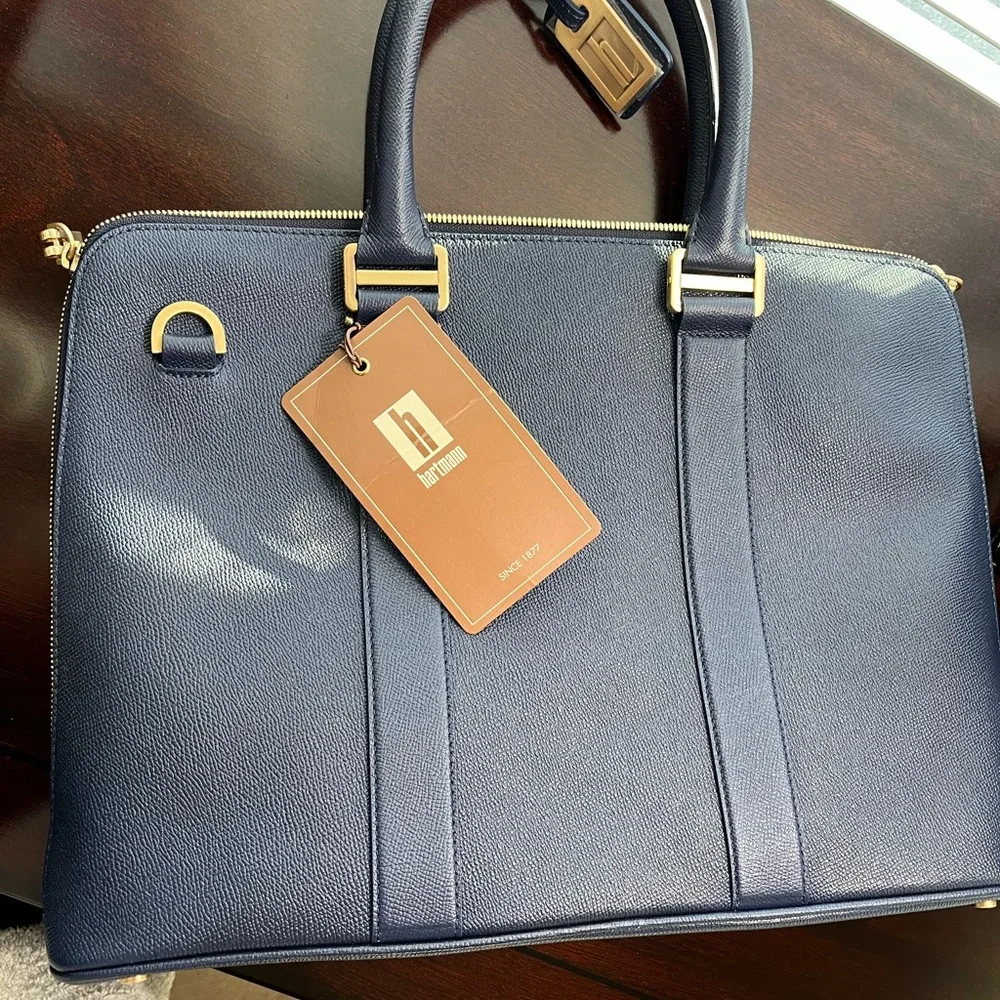 NWOT Hartmann since1877creates luxurious leather travel bags.Navy Slim Briefcase - Picture 7 of 15